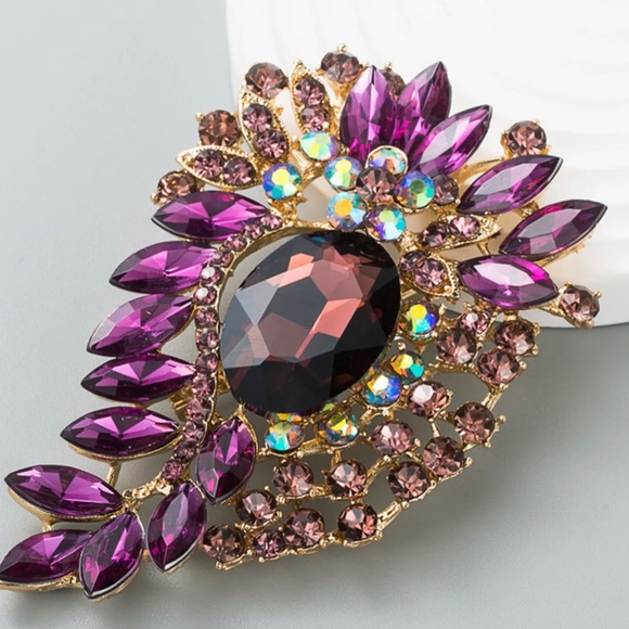 Jewelry - Peacock Feather Brooch